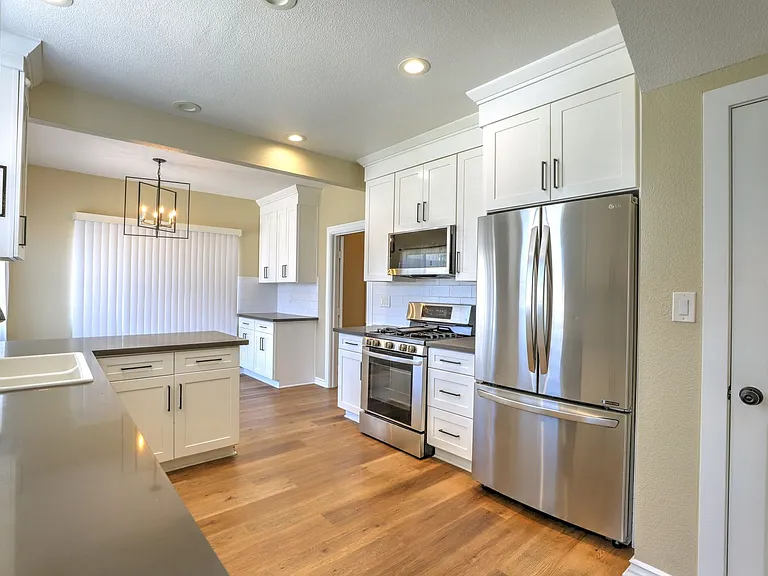811 E Chapman Ave — Photo 10