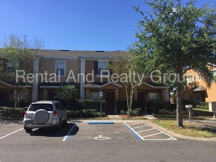 2nd image of 968 Chelsea Dr
