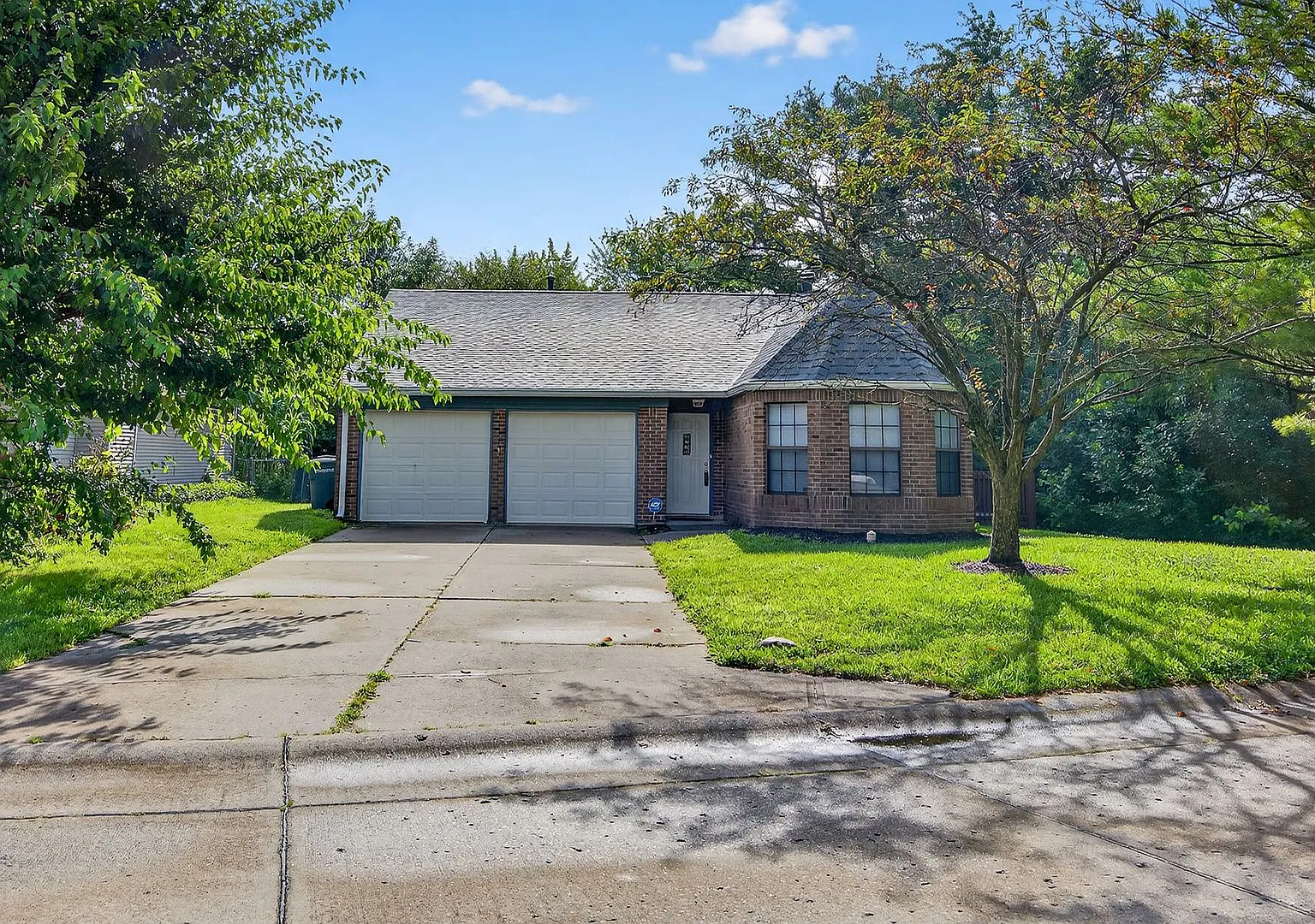 Charming 3-Bedroom Home in a Peaceful Neighborhood — Photo 1