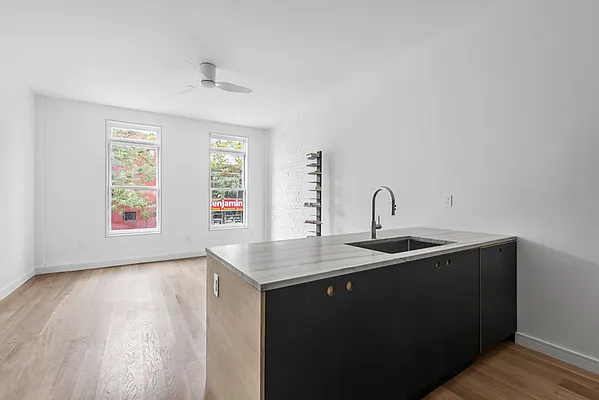 Rented by Easy Street Properties | media 24
