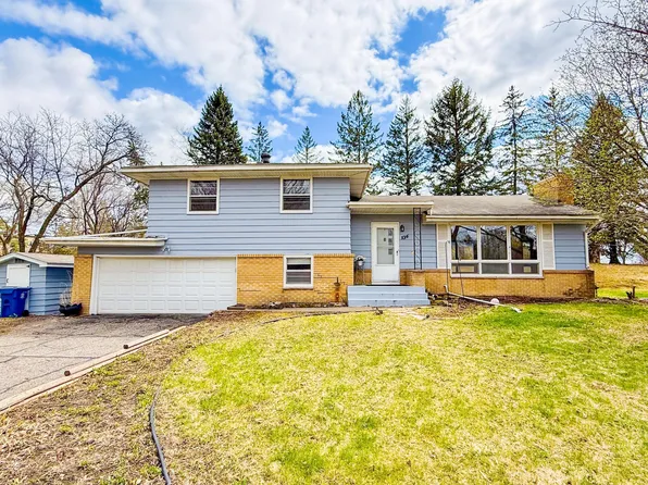 1014 Sunnyview Ln, Minnetonka, MN 55305