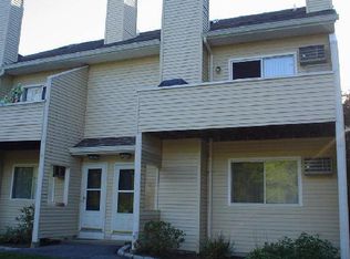 8 Rose Ln APT 14-12, New Fairfield, CT 06812