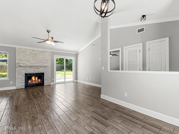 3rd image of 9073 BERENS Street