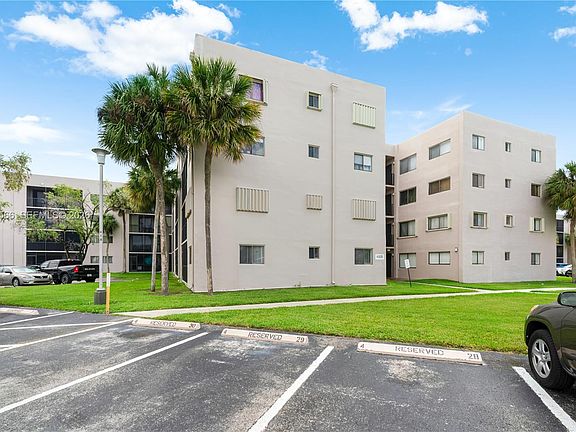 2nd image of 8520 SW 133rd Avenue Rd APT 323