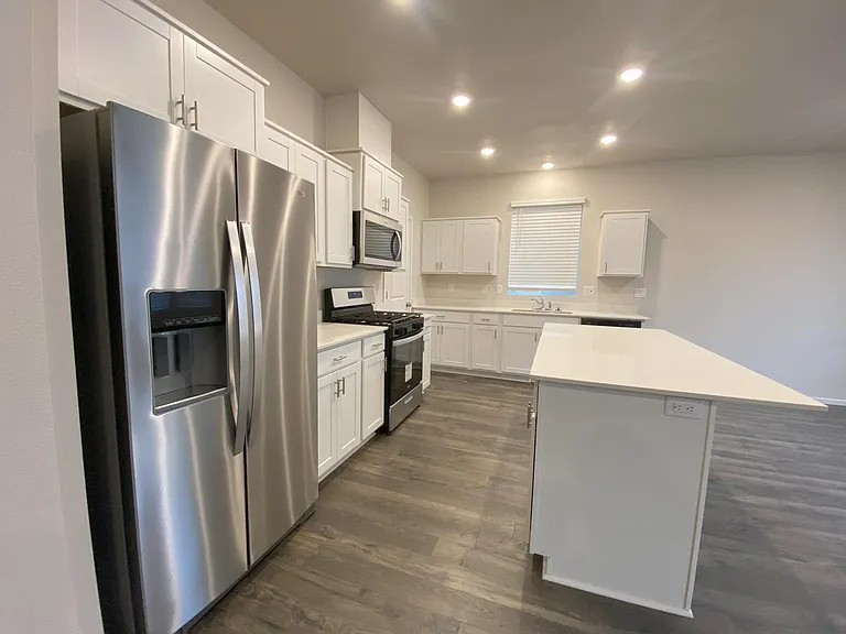 4813 Milo Ave NE — Photo 3