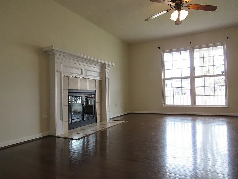 416 Jey Dr — Photo 3