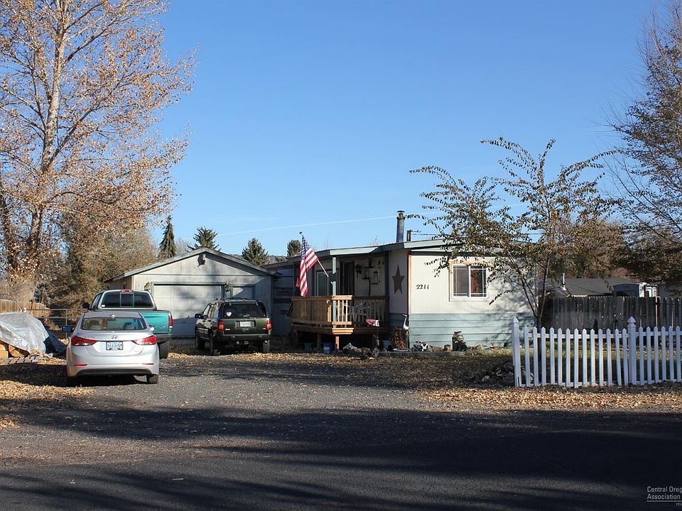 1st image of 2211 SE Melrose Dr