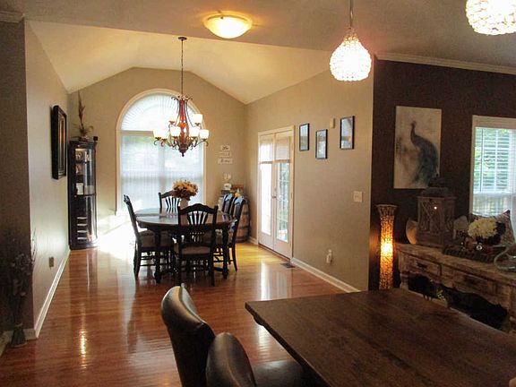 5th image of 2713 Adobe Hills Pl
