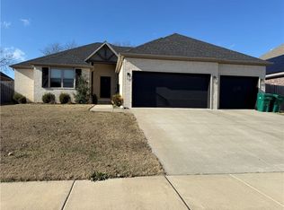 751 Spicewood Trl, Centerton, AR 72719