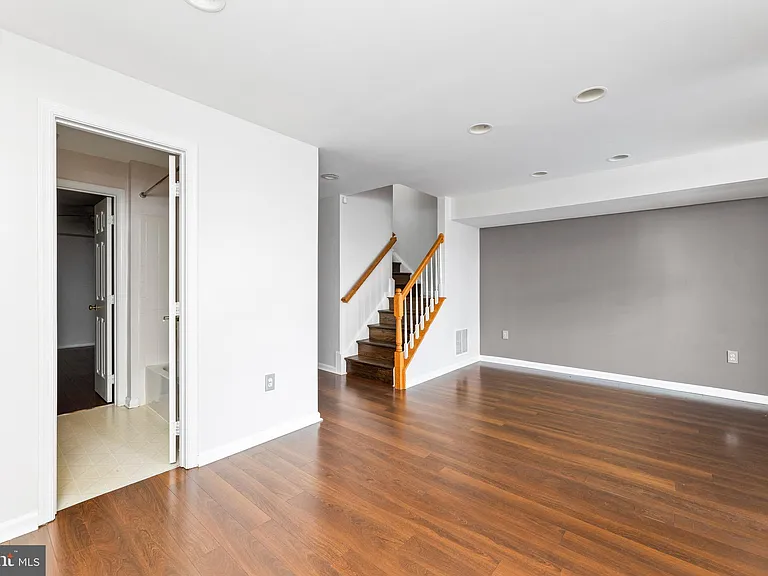 3343 Cape May Ct — Photo 34