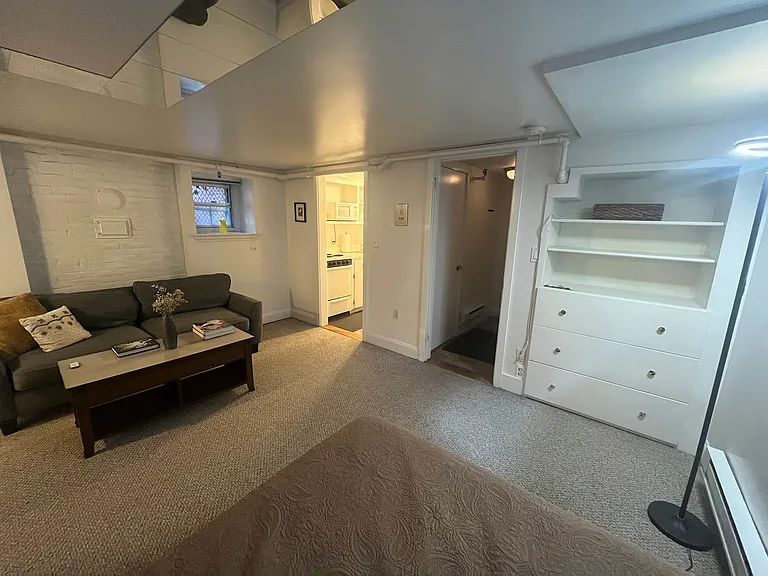 57 Mount Vernon St #B — Photo 2