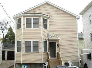 89 Julian St, Providence, RI 02909
