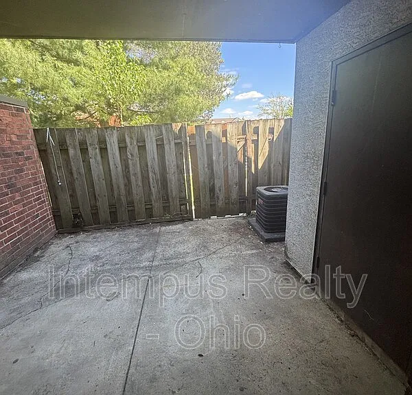 10 King Arthur Ct — Photo 29