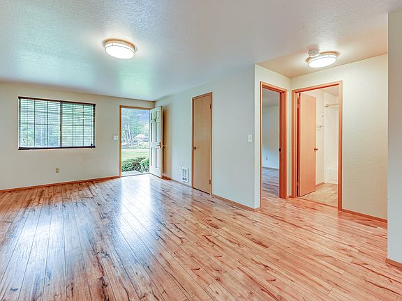 Updated Flooring.