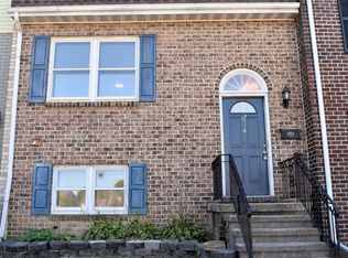 824 Woodlawn Dr, Chambersburg, PA