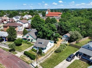 17918 Brazil Rd, Cleveland, OH 44119