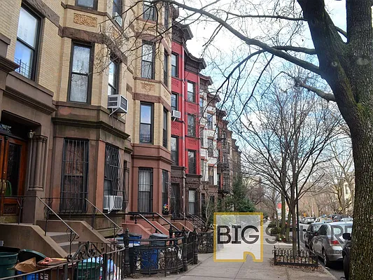 Rented by Big Square Realty LLC | media 26