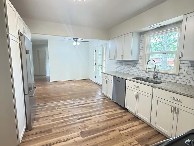 4012 White Plains Ct — Photo 7