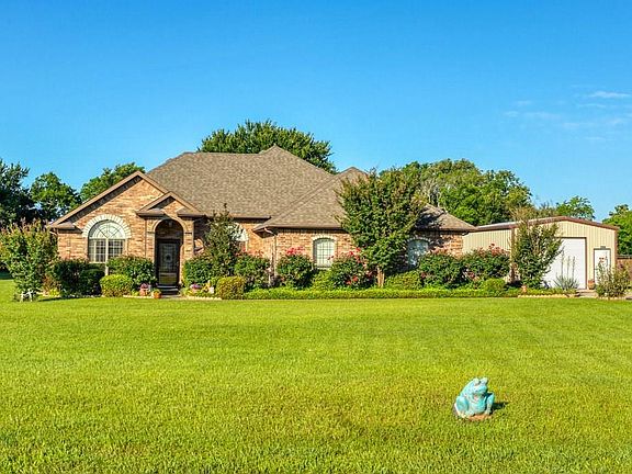 2nd image of 1187 Scattered Oaks Trl
