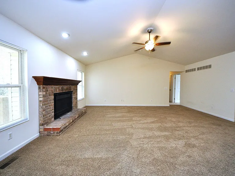 131 Choctaw Dr — Photo 12