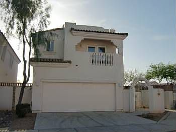 2nd image of 1042 N Henry Dr