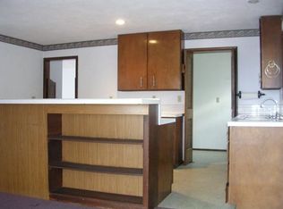 560 S 4th St, Springfield, OR 97477