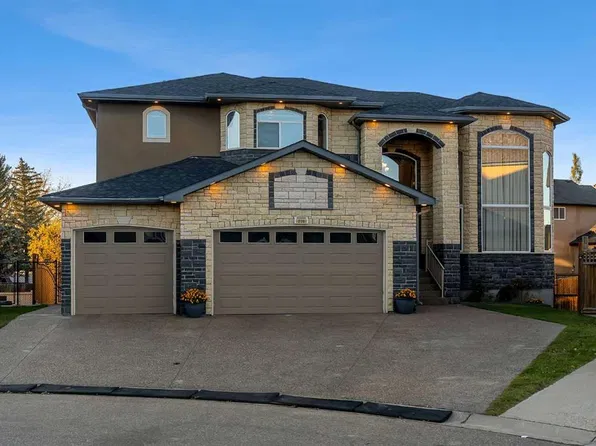 220 SE East Lakeview Pl, Chestermere, AB T1X 0A2