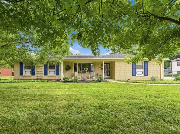 8488 Bluebird Dr, West Chester, OH 45069