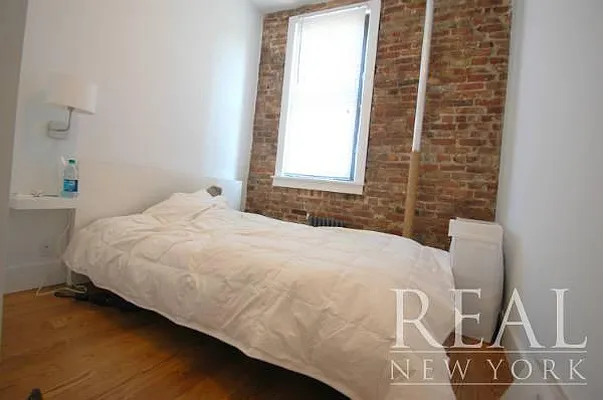 Rented by REAL New York | media 17