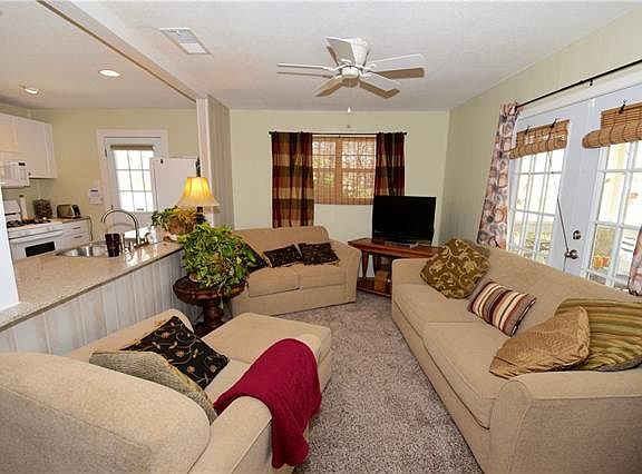 5th image of 520 Western Hills Trl