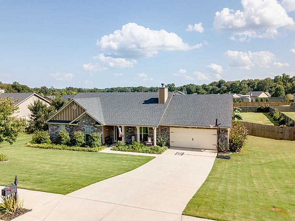 2nd image of 594 Lake Vista Dr
