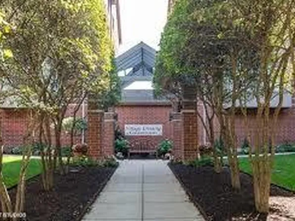 27 E Hattendorf Ave Unit 513, Roselle, IL 60172