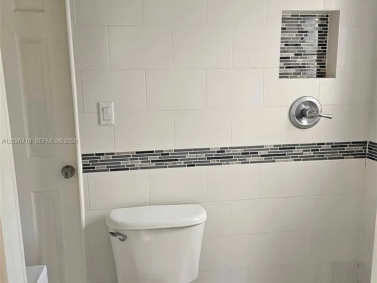 3431 SW 4th St #1 — Photo 15