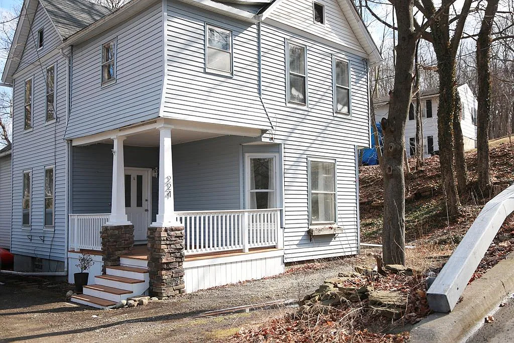 224 Steuben St photo 1
