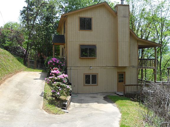5th image of 559 Greenview Dr