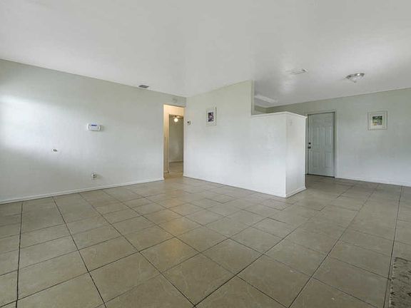 4th image of 1401 12th Ave S