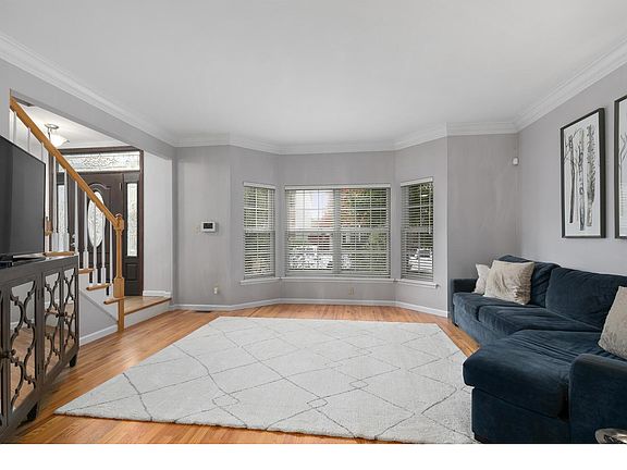 5th image of 958 Morehouse Ln