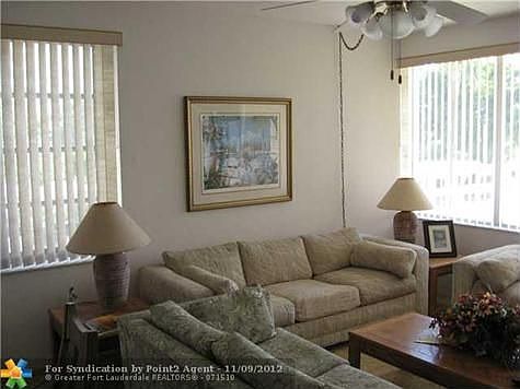 3rd image of 3233 NE 34th St APT 209