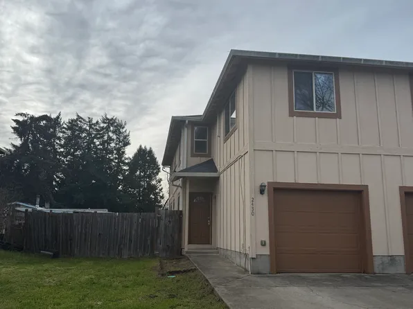 2430 E Whiteaker Ave, Cottage Grove, OR 97424