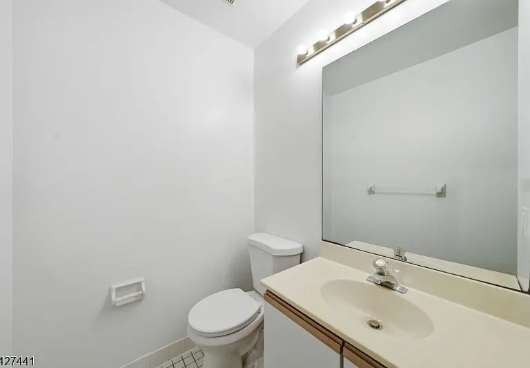11 Deer Hill Ct — Photo 30