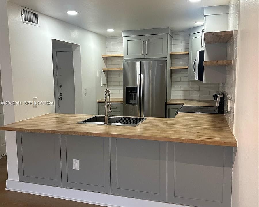 1st image of 10425 SW 112th Ave APT 215