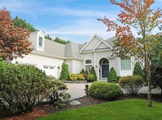 4 Ocean Ridge Dr, Westerly, RI 02891