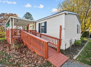 3450 Mountain M52 Rd, Hamburg, PA 19526