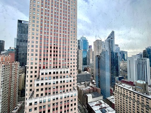 4th image of 350 W 50th St APT 31A