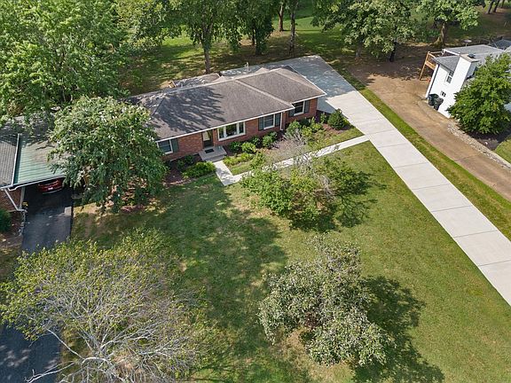 5th image of 631 Oakley Dr