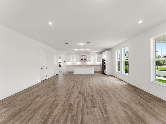 5th image of 10740 SW Pioneer Parkway