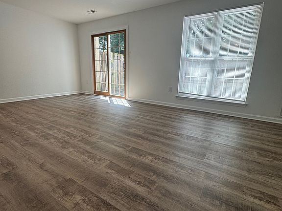 3rd image of 12224 Nutmeg Ct