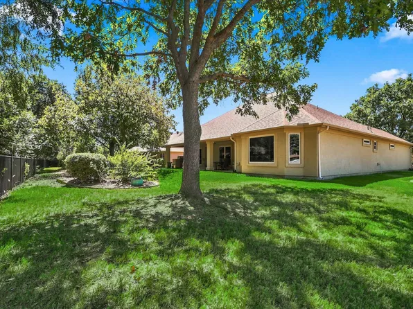 10512 Belvedere Dr, Denton, TX 76207