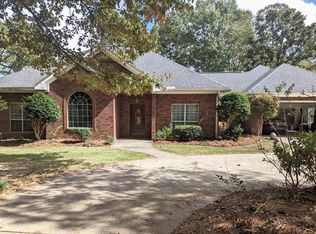 46 Pirate Dr, Hattiesburg, MS 39402