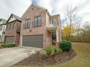 5896 Oakbrook Lake Ct, Norcross, GA 30093